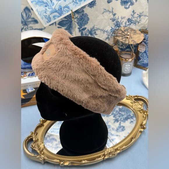 🆕 ALO YOGA 🧿 NWOT Faux Fur Ear Warmers - Toasted Almond - Picture 10 of 16